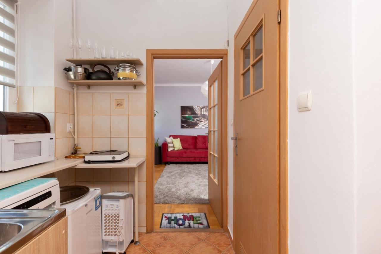 Metro Politechnika Studio Konstytucji By Renters Daire Varşova Dış mekan fotoğraf