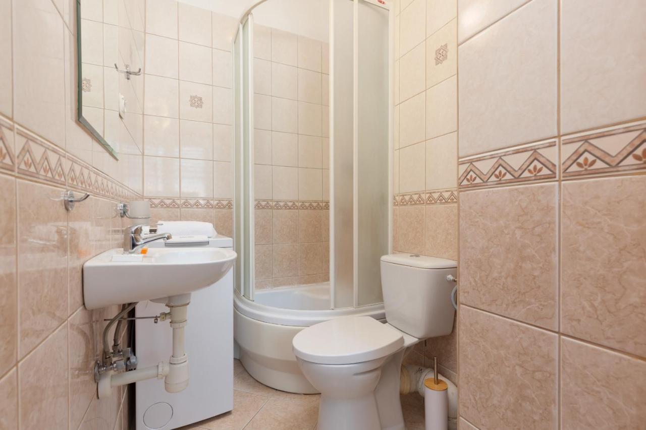 Metro Politechnika Studio Konstytucji By Renters Daire Varşova Dış mekan fotoğraf